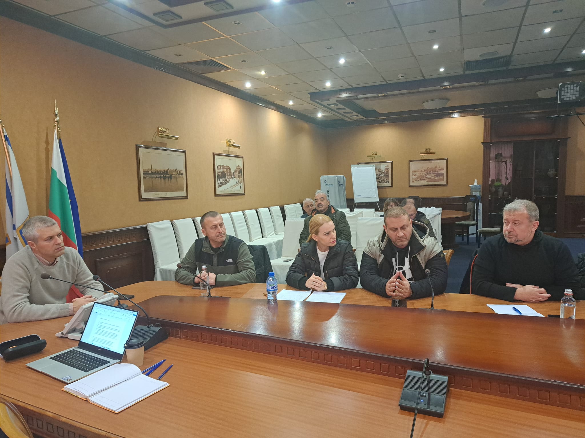 Свързани файлове